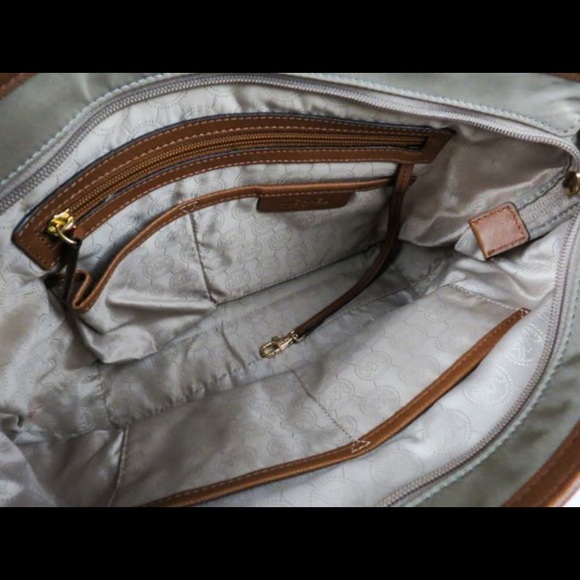 Michael Kors Pebbled Nylon tote - Picture 3 of 6